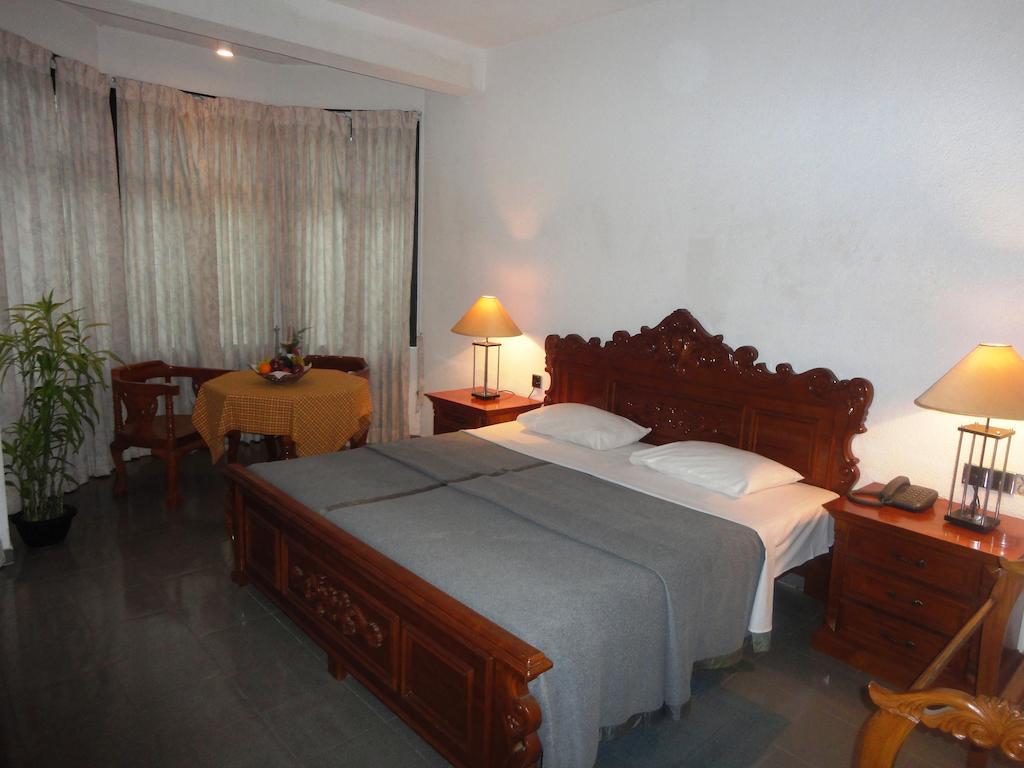 אלה Hotel Country Comfort חדר תמונה
