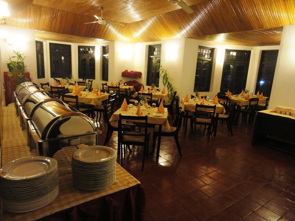 אלה Hotel Country Comfort מראה חיצוני תמונה
